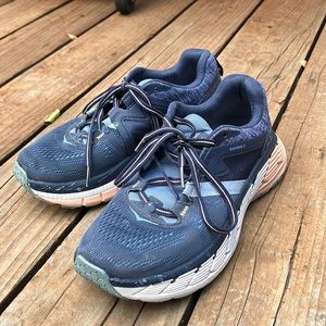 Hoka One One Blue and Pink Gaviota 2, 7.5
